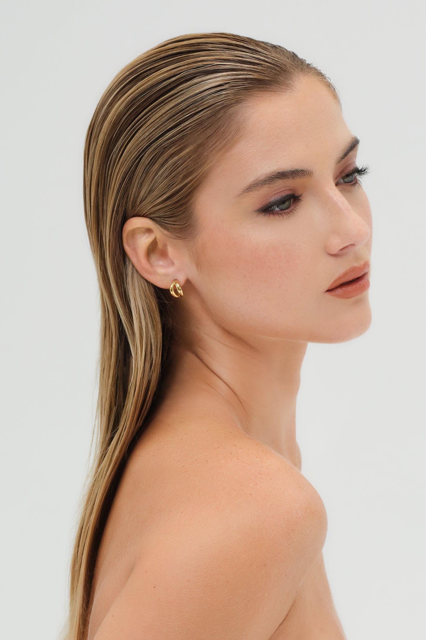 Via Earrings in Gold