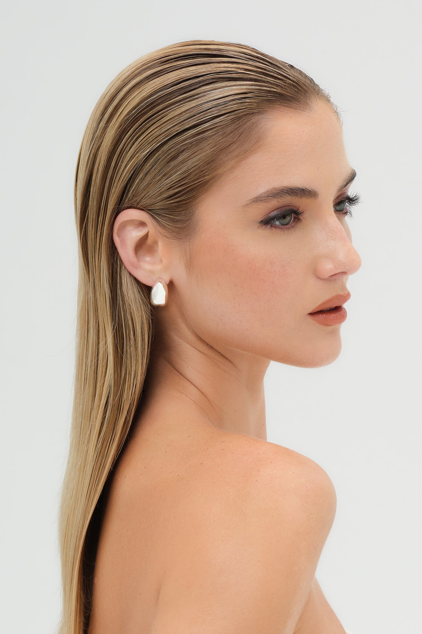 Figure Hoops in Silver