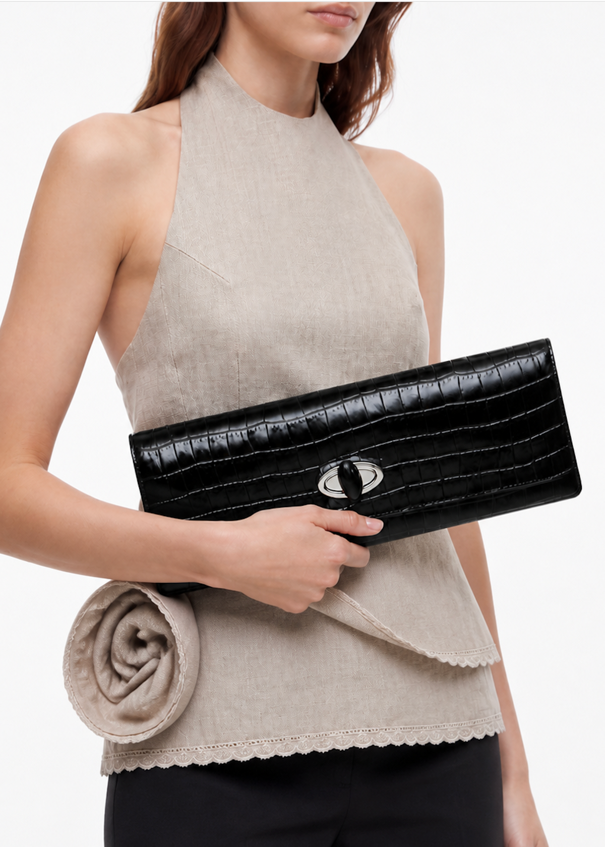 Buki Embossed Clutch | Black